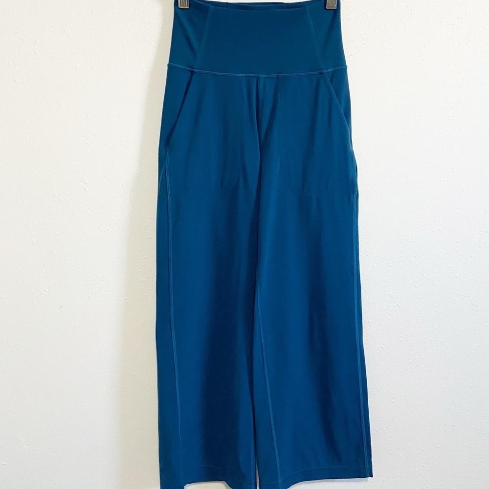 Lululemon Align Wide Leg Super-High-Rise Crop Pants - Picture 4 of 8